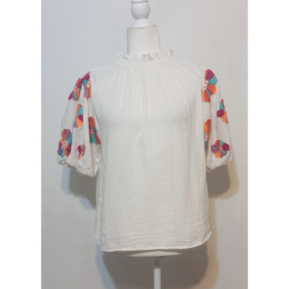 NWT THML  Women Size S White Embroidered Floral Puff Sleeve Blouse Bohemian